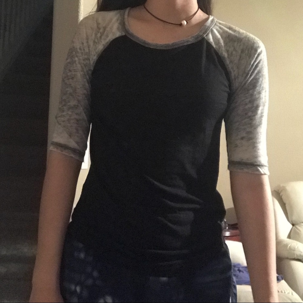 3/4 length sleeve baseball tee in black and grey